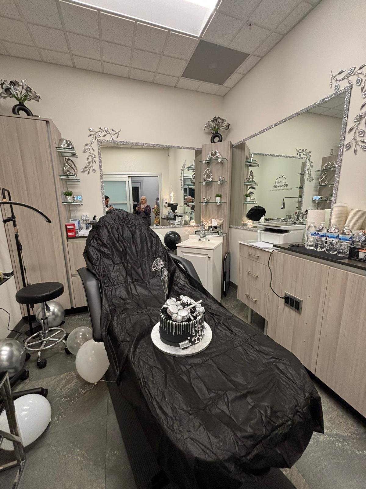 Royal Microblading Lounge